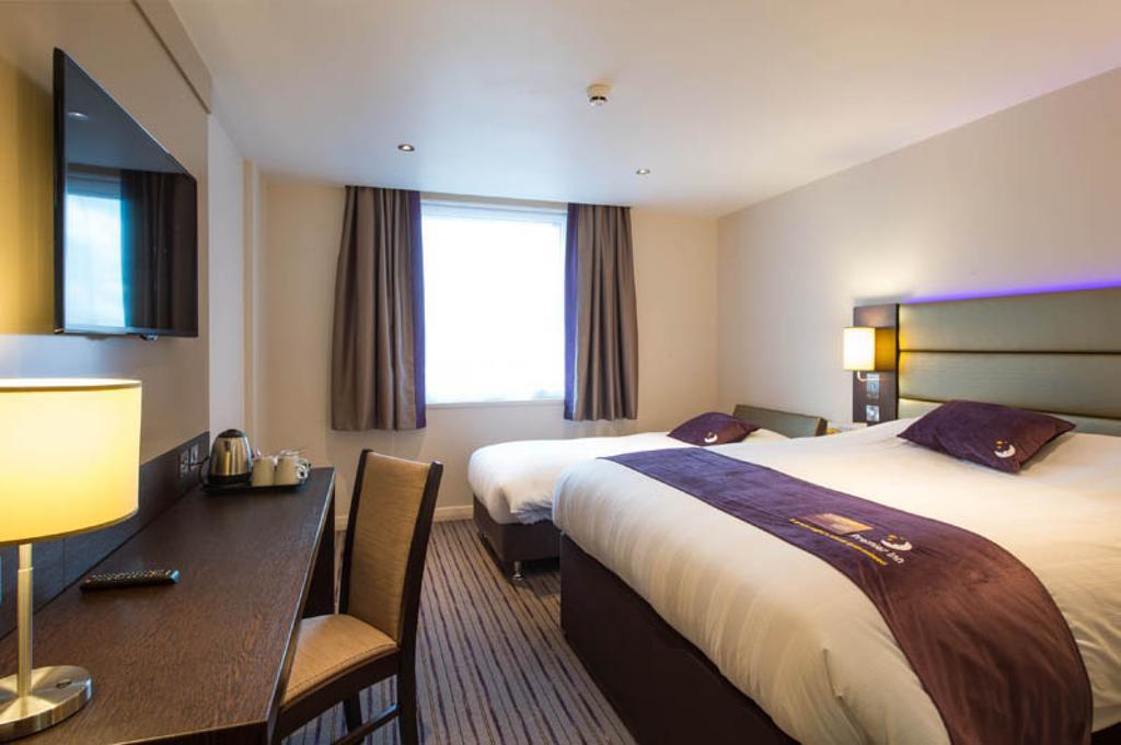 Premier Inn Dundee North 객실 사진