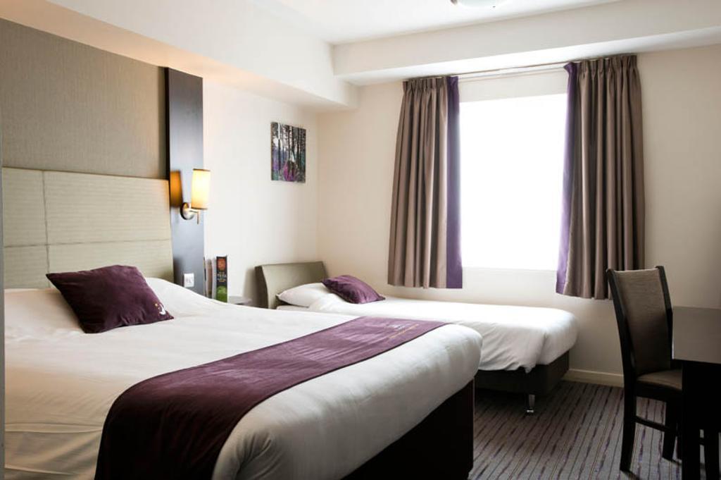 Premier Inn Dundee North 객실 사진