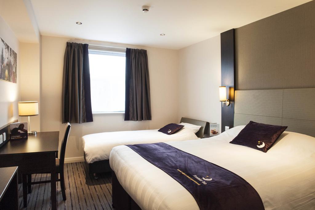 Premier Inn Dundee North 객실 사진