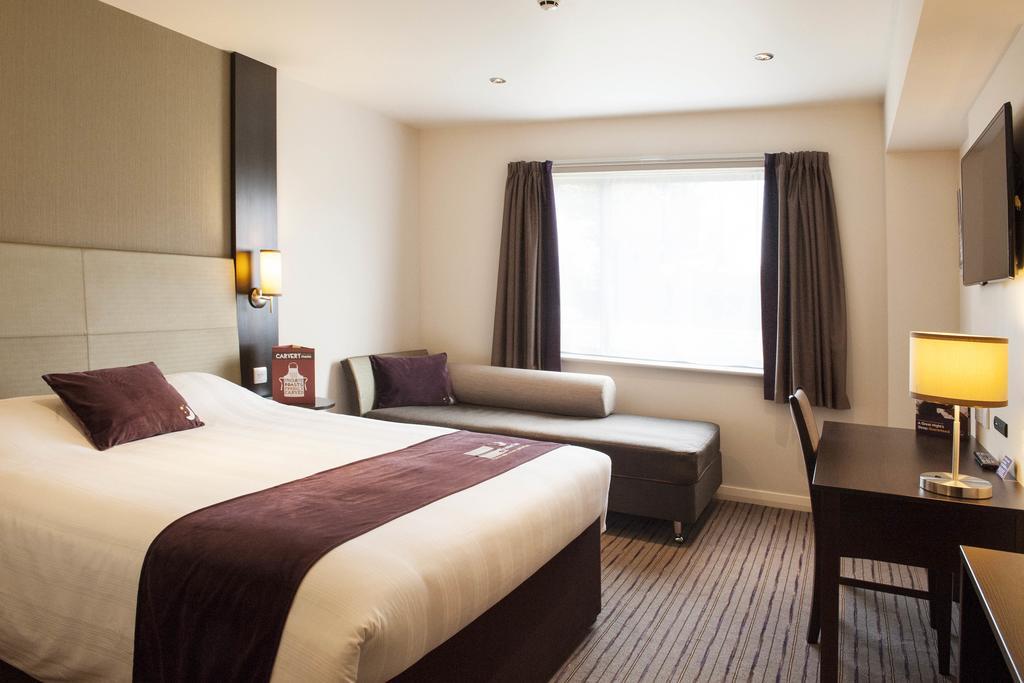 Premier Inn Dundee North 객실 사진