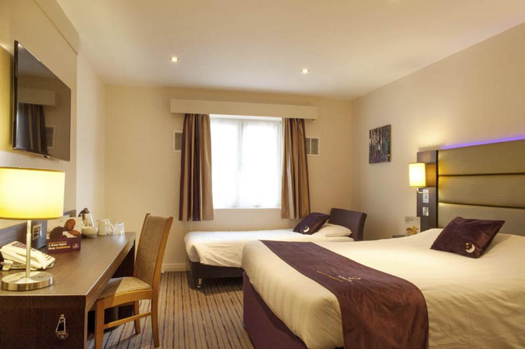 Premier Inn Dundee North 객실 사진