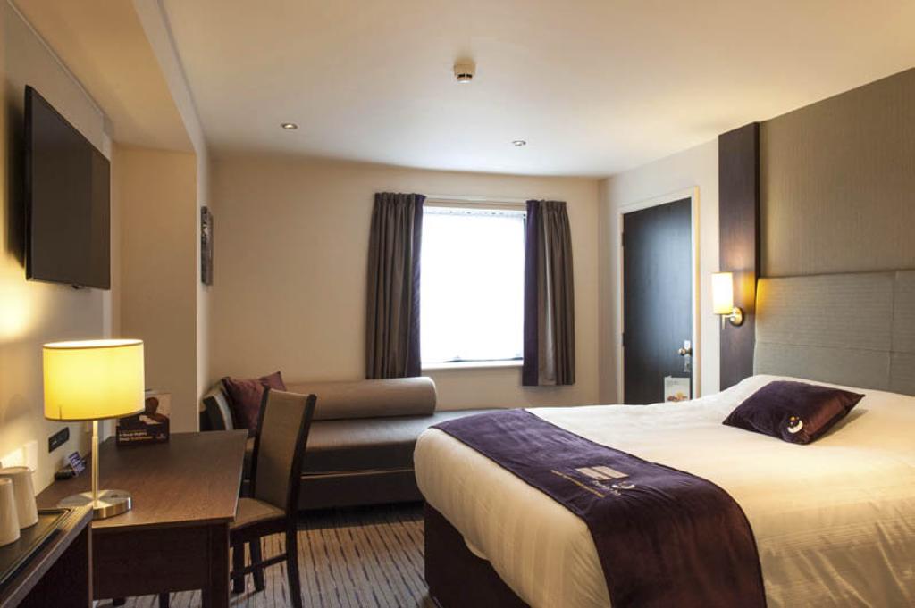 Premier Inn Dundee North 외부 사진