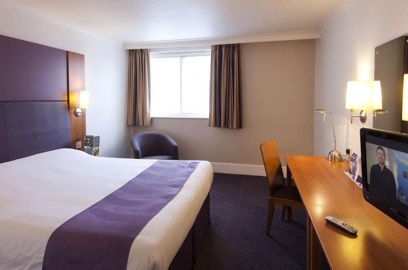 Premier Inn Dundee North 외부 사진