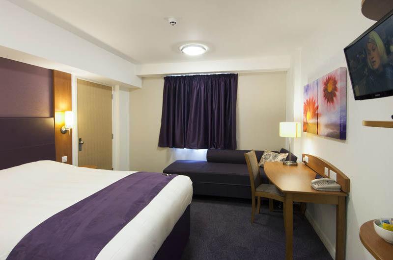 Premier Inn Dundee North 외부 사진