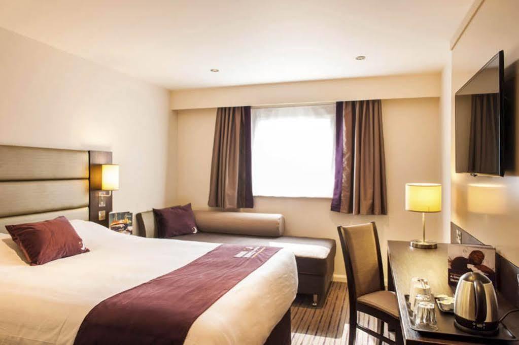 Premier Inn Dundee North 외부 사진